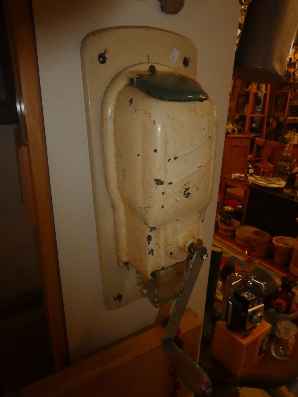 Elettrodomestici da cucina: Altes Wandmodell Kaffeemühle cremeweiss – Usato da Chur venduto da Diversico2010