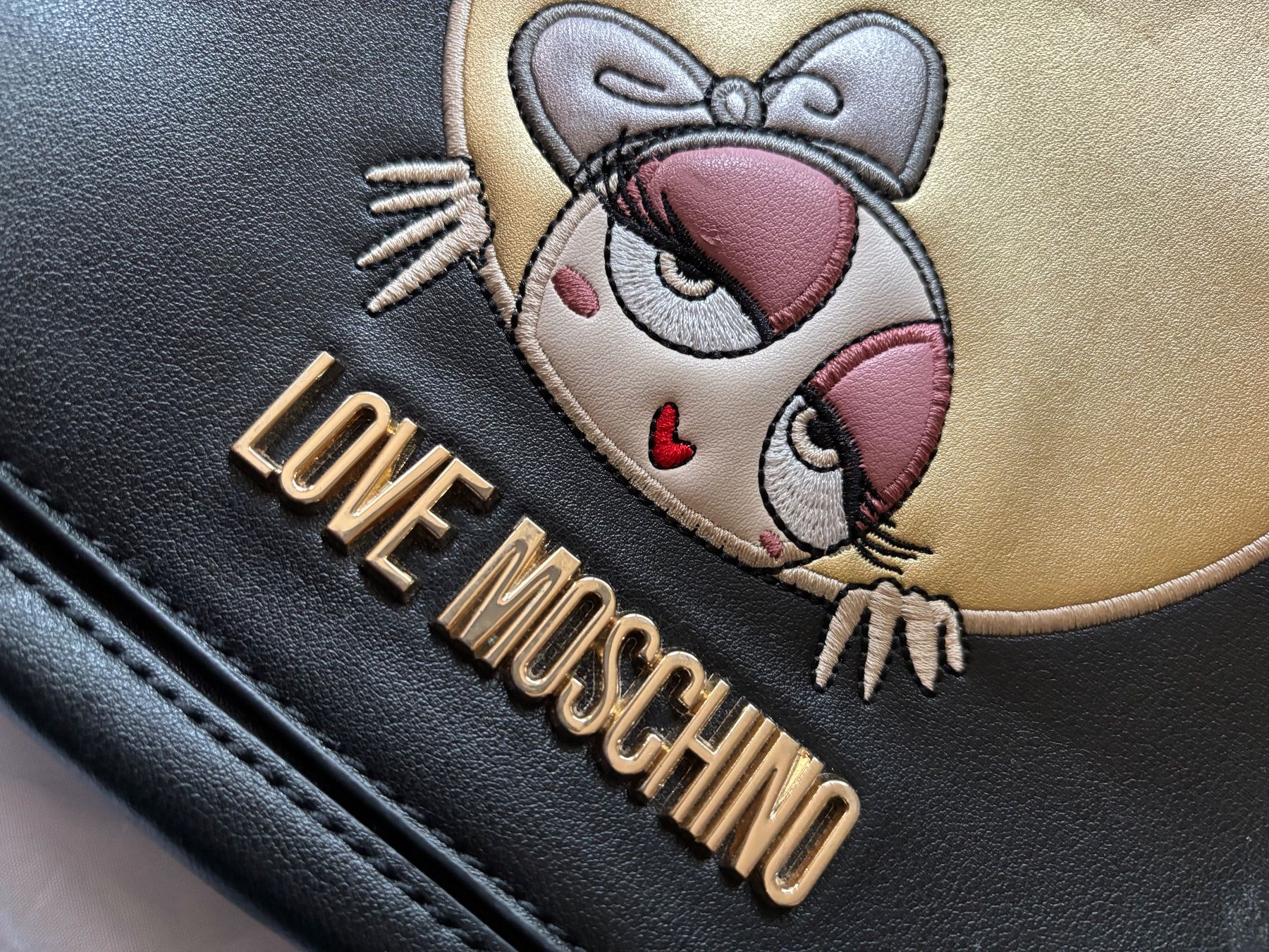 Moschino Borse: Sac Love Moschino – Usato da Mont-sur-Lausanne venduto da lemondedekaro 1