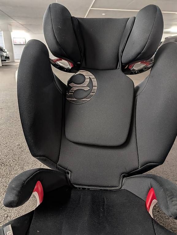 Seggiolini per auto: Cybex Kindersitz 15 - 36kg – Usato da Alpnach-Dorf venduto da Rymy