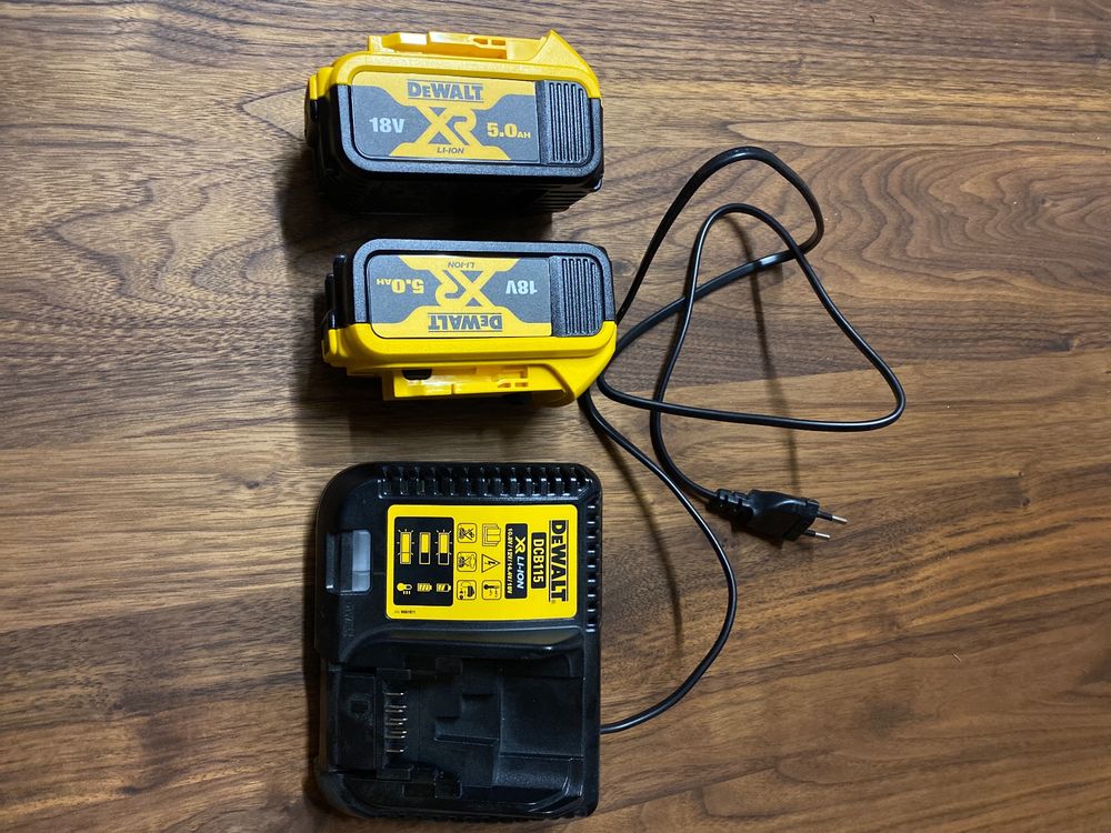 DeWalt 18V Akku Ladegerät DCB115 XR Werkstatt | Kaufen auf Ricardo