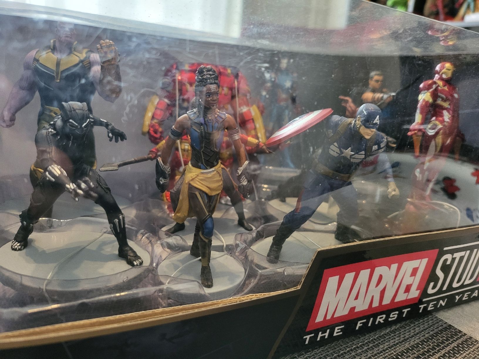 Marvel Figuren: Marvel Studios 10 years Mega Figurine Set – Gebraucht aus Winterthur von  2