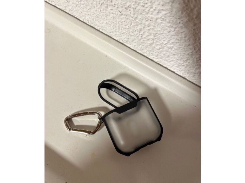 Cover & Protezioni schermo: AirPods Case/Hülle  1 & 2 Gen . – Nuovo e nell'imballaggio originale da Dotzigen venduto da White_Warrior
