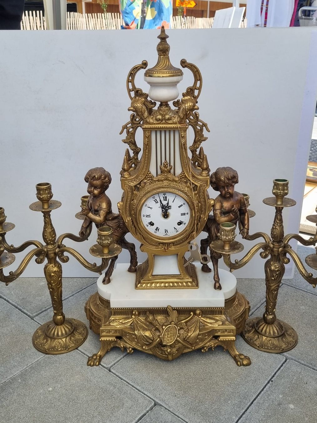 Pendules & Horloges murales: Pendule ancienne Louis XVI + 2 candélabres – D'occasion à Vevey par mir_fl56 1