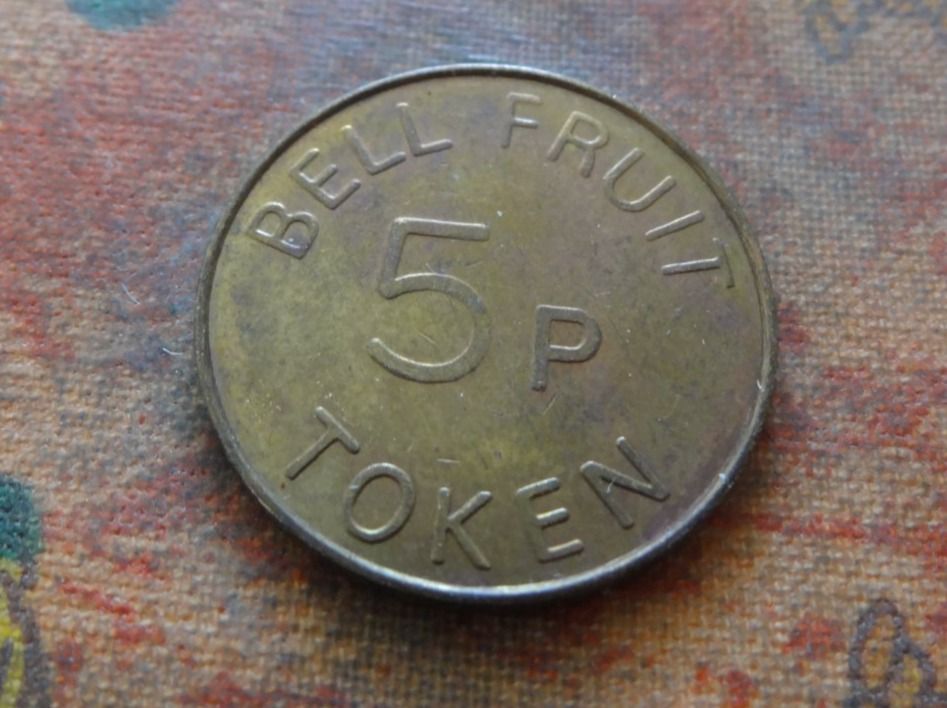 Tutti le monete: Jeton  "  BELL FRUIT  5 P  TOKEN "   (I) – Usato da Romanel-sur-Lausanne venduto da Swift13 1
