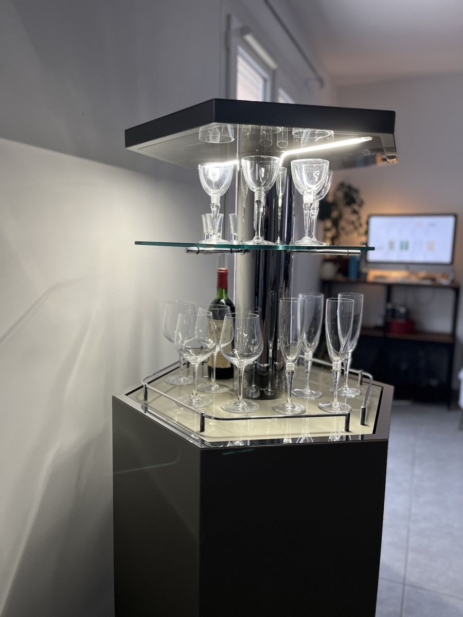 Credenze: Colonne Bar Lift – Usato da Farvagny-le-Grand venduto da Leonne 1