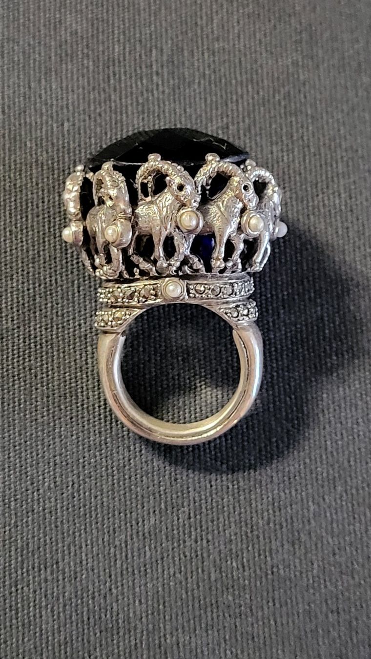 Ringe: Mega Designerring mit Steinböcken – Gebraucht aus Basel von spinne02 3