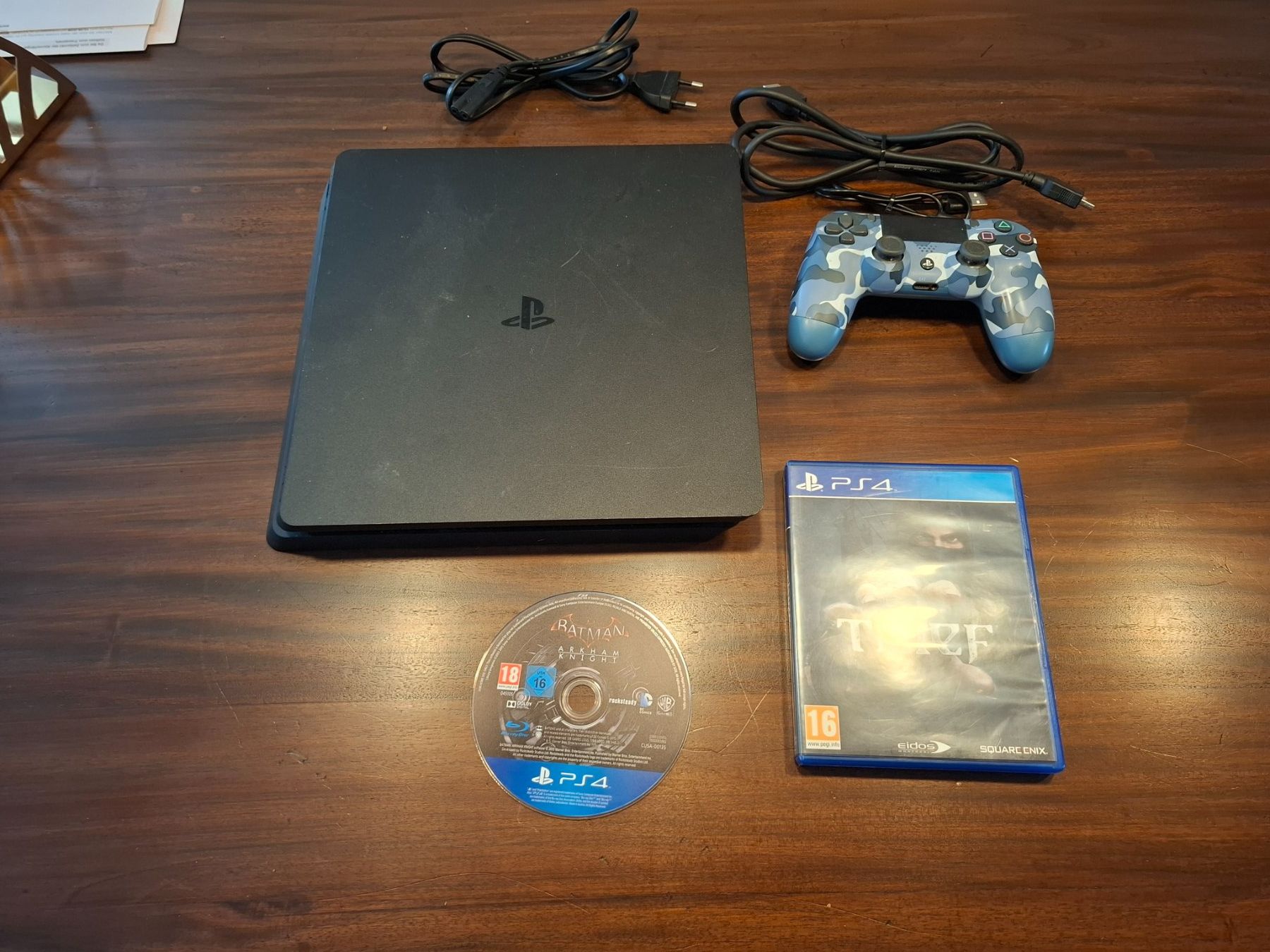 Sony Consoles: PS 4 Slim komplettes Set – D'occasion à Gipf-Oberfrick par Konsolen_Colin