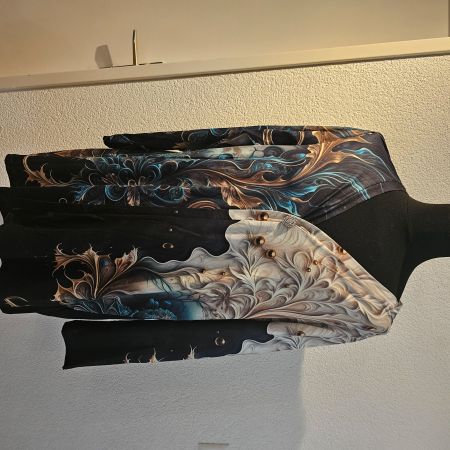 Long Jacke  mit Schmuckstück Grösse 46