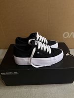 DC Plateu Schuh schwarz/weiss