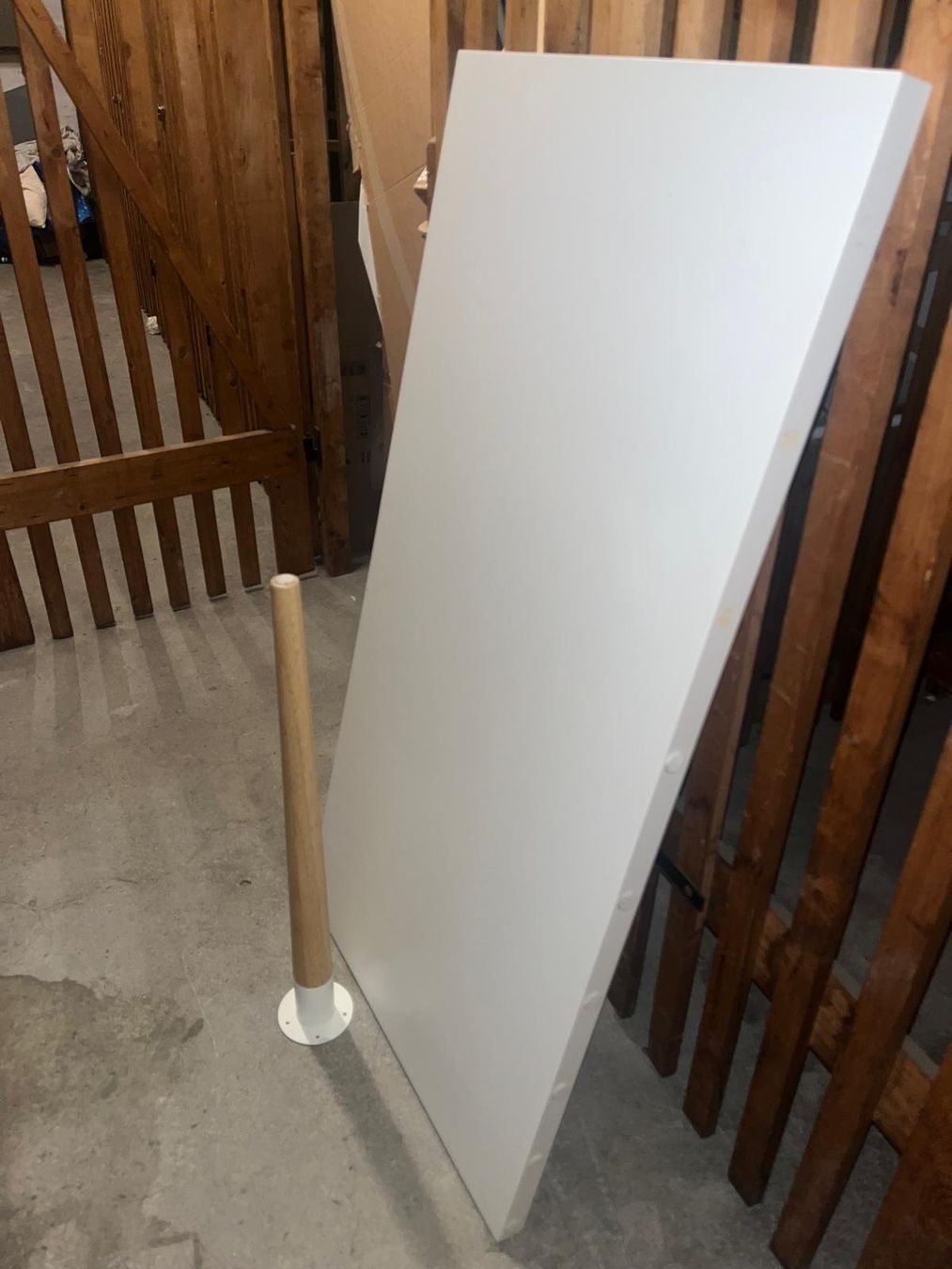 Ikea Tische: Ikea Tischplatte Linnmon mit 4 Hilver Tischbeinen – Gebraucht aus Rüti ZH von Pedro23