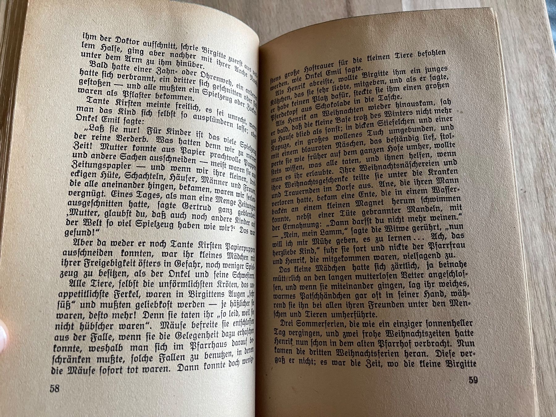 Libri: Daheim - Bilder von dem alten Pfarrhaus – Usato da Zuerich venduto da Dorsi 4