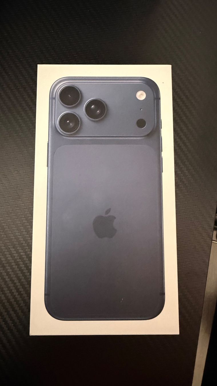 Apple Handys / Smartphones: Iphone 17 pro max Deep Blue – Gebraucht aus Areuse von fright 5