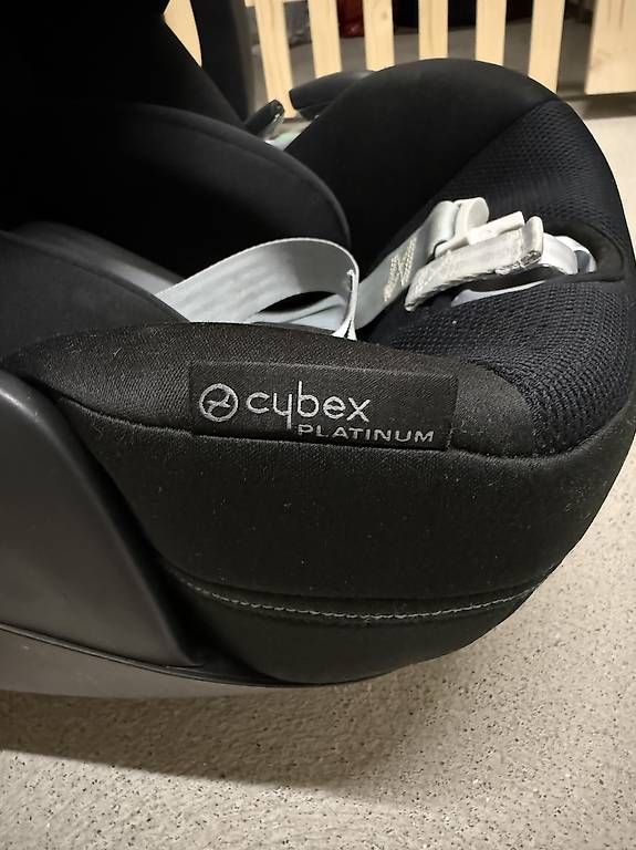 Cybex Auto-Kindersitze: Cybex Cloud T i-Size Sepia Black – Gebraucht aus Weiach von emm_dk5k 1