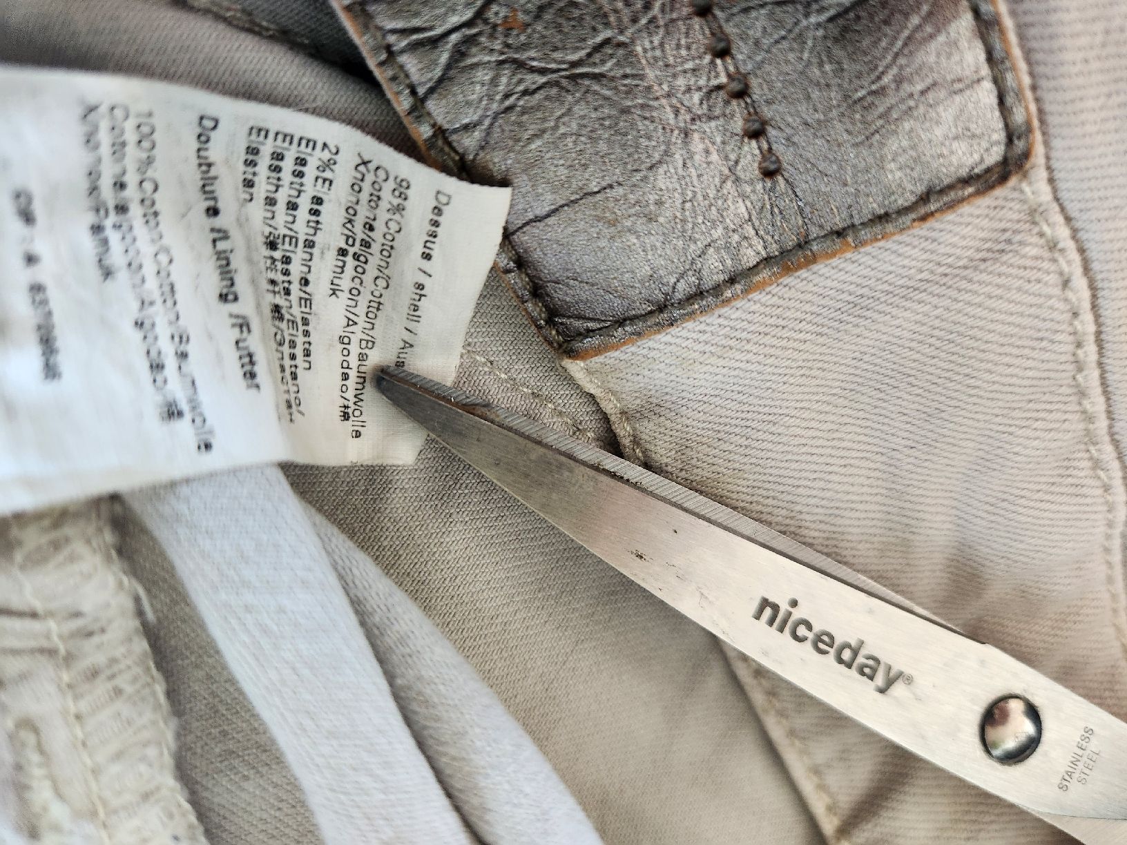 IKKS Jeans: IKKS jeans gris clair taille 28 – Gebraucht aus Lausanne von man_rw9q 5