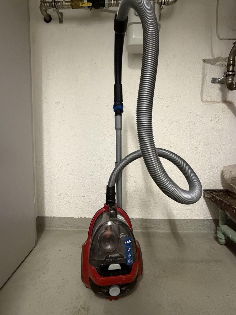 Philips Staubsauger & Zubehör: Philips Staubsauger PowerPro Active – Gebraucht aus Zürich von SamuelVk 1