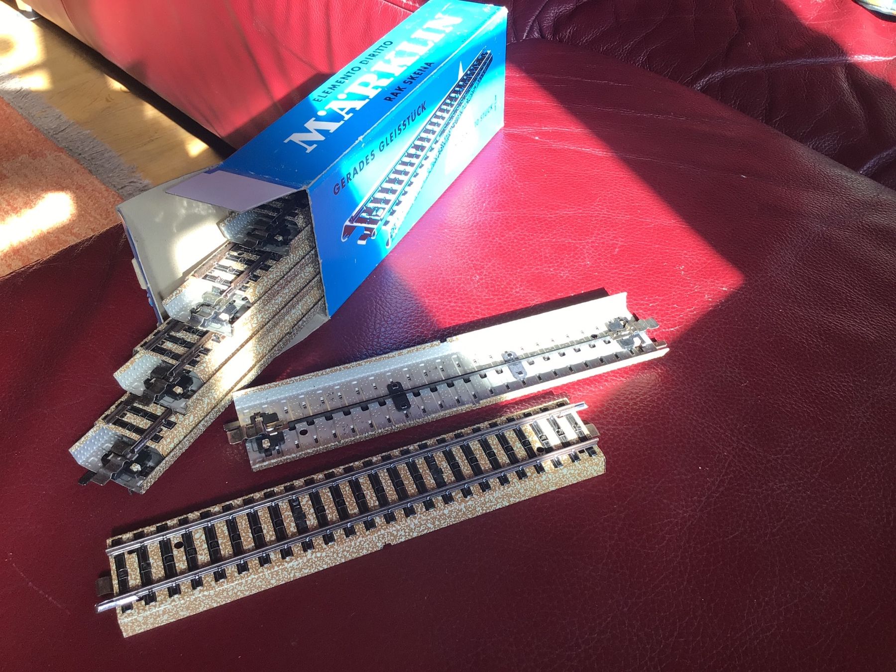 Märklin Modellini di ferrovie: Märklin M-Gleis 5106 - 10 Stk – Usato da Hirzel venduto da Jim_knopf 1