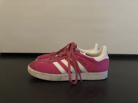 Adidas Gazelle // Pink // 36