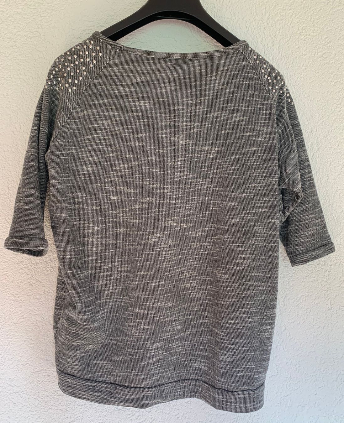 Maglioni & Felpe: Pulli grau mit silbrigen Facettenperlen – Usato da Zäziwil venduto da kreative-ideen 5