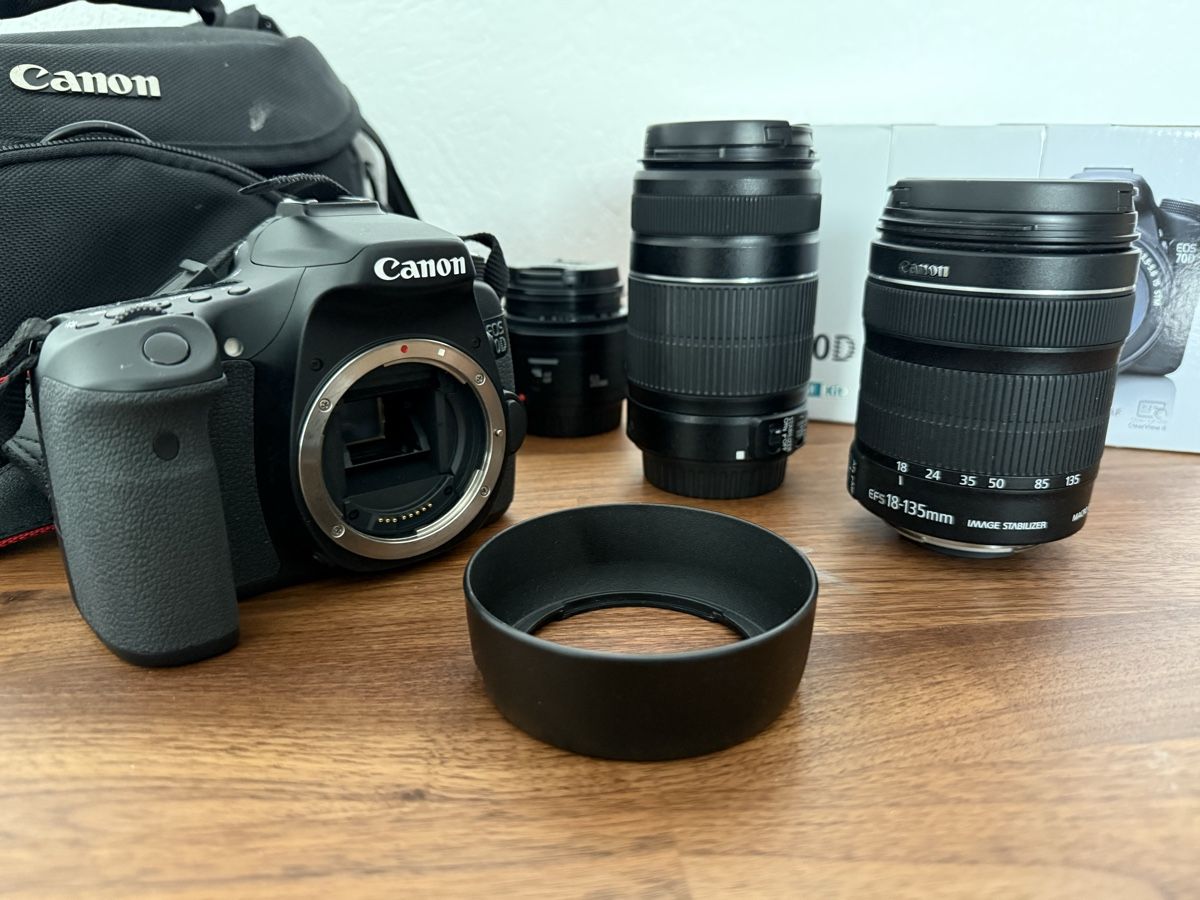 Canon Fotocamera: Canon EOS 70D Spiegelreflexkamera mit Objektiv-Set – Usato da Gunzgen venduto da Fra1990 1