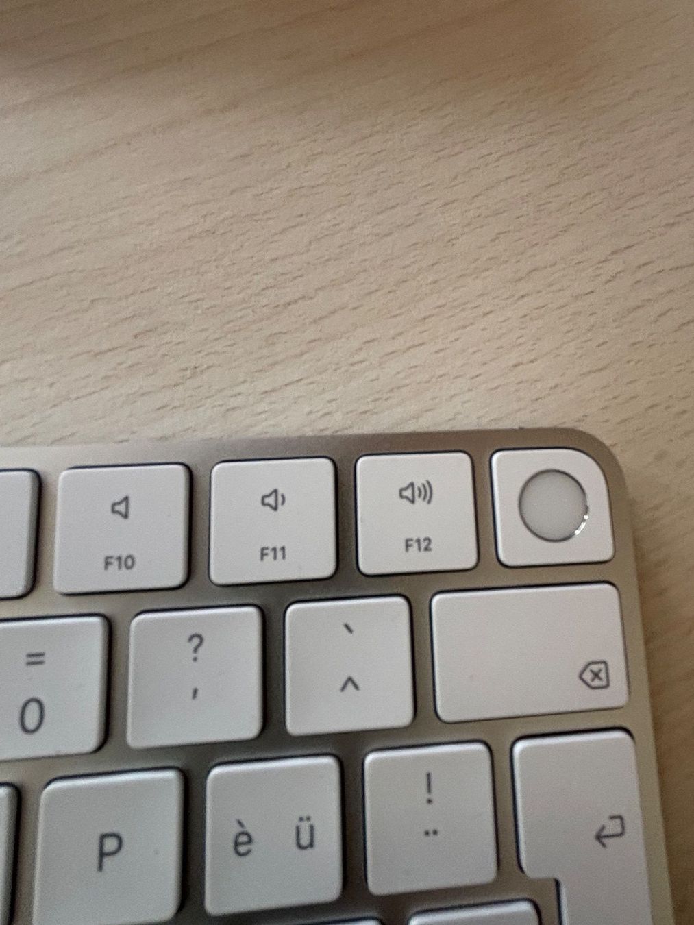 Apple Tastiere: Apple Magic Keyboard mit Touch ID neuwertig – Usato da Altstätten SG venduto da Daxdevelopment 1