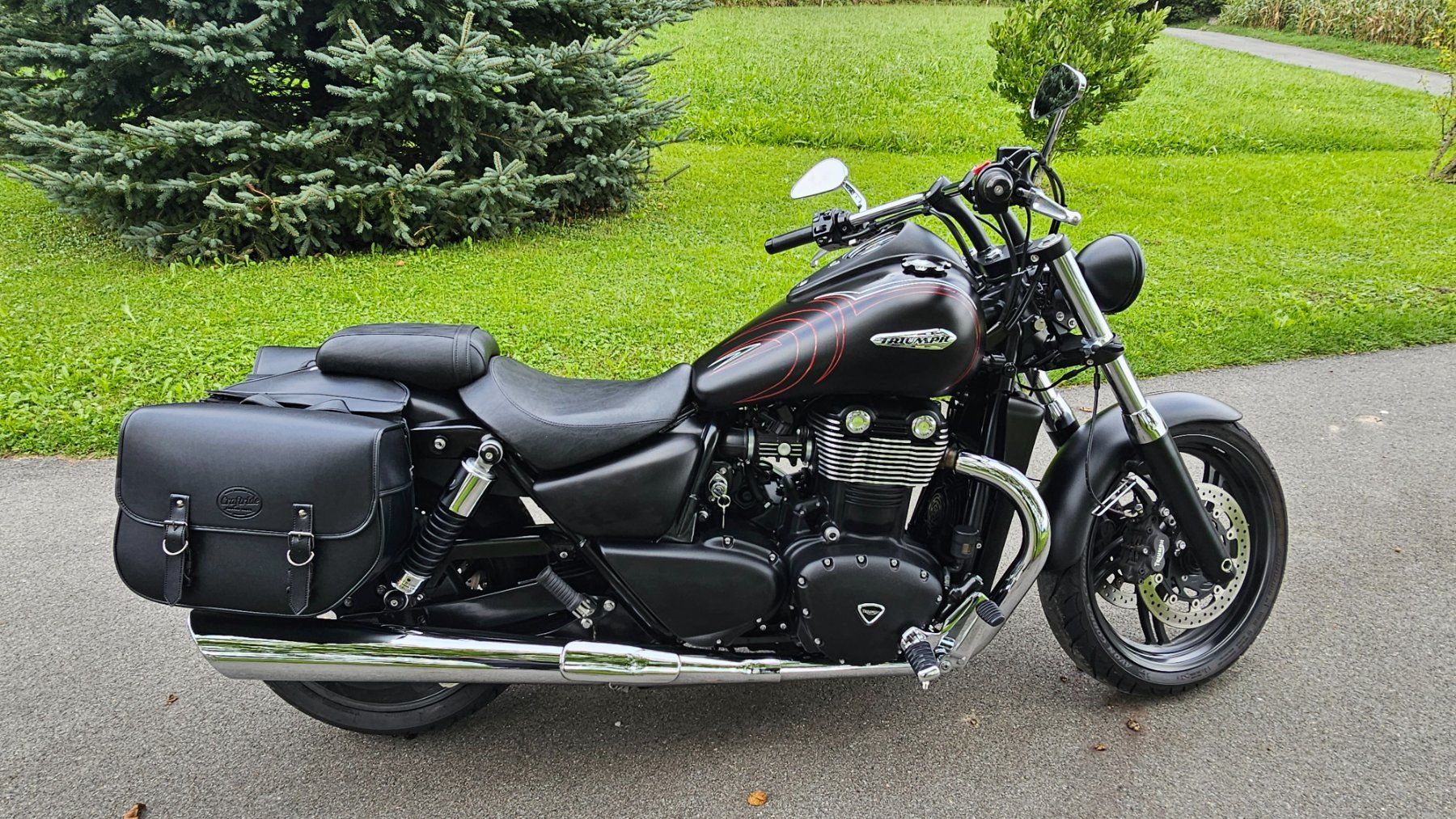 Triumph Chopper: Triumph Thunderbird 1700 – Usato da Embrach venduto da nic_2mr9 1