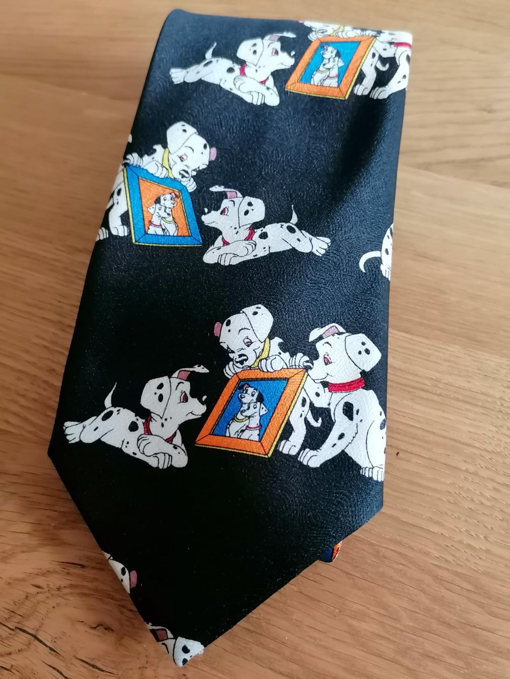 Cravatte: 101 Dalmatians Krawatte - Nr. 36 – Usato da Basel venduto da vintagecollector 4