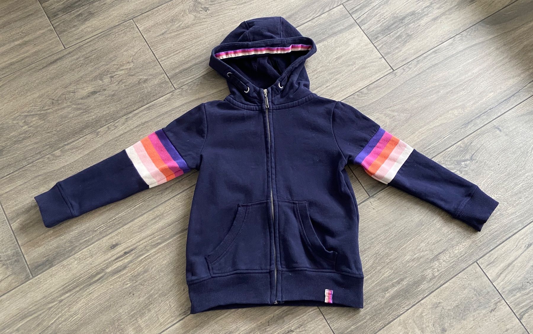 Next Giacche & Cappotti: Mädchen Sweatjacke von Next - Grösse 116 – Usato da Pfäffikon ZH venduto da Mihu79
