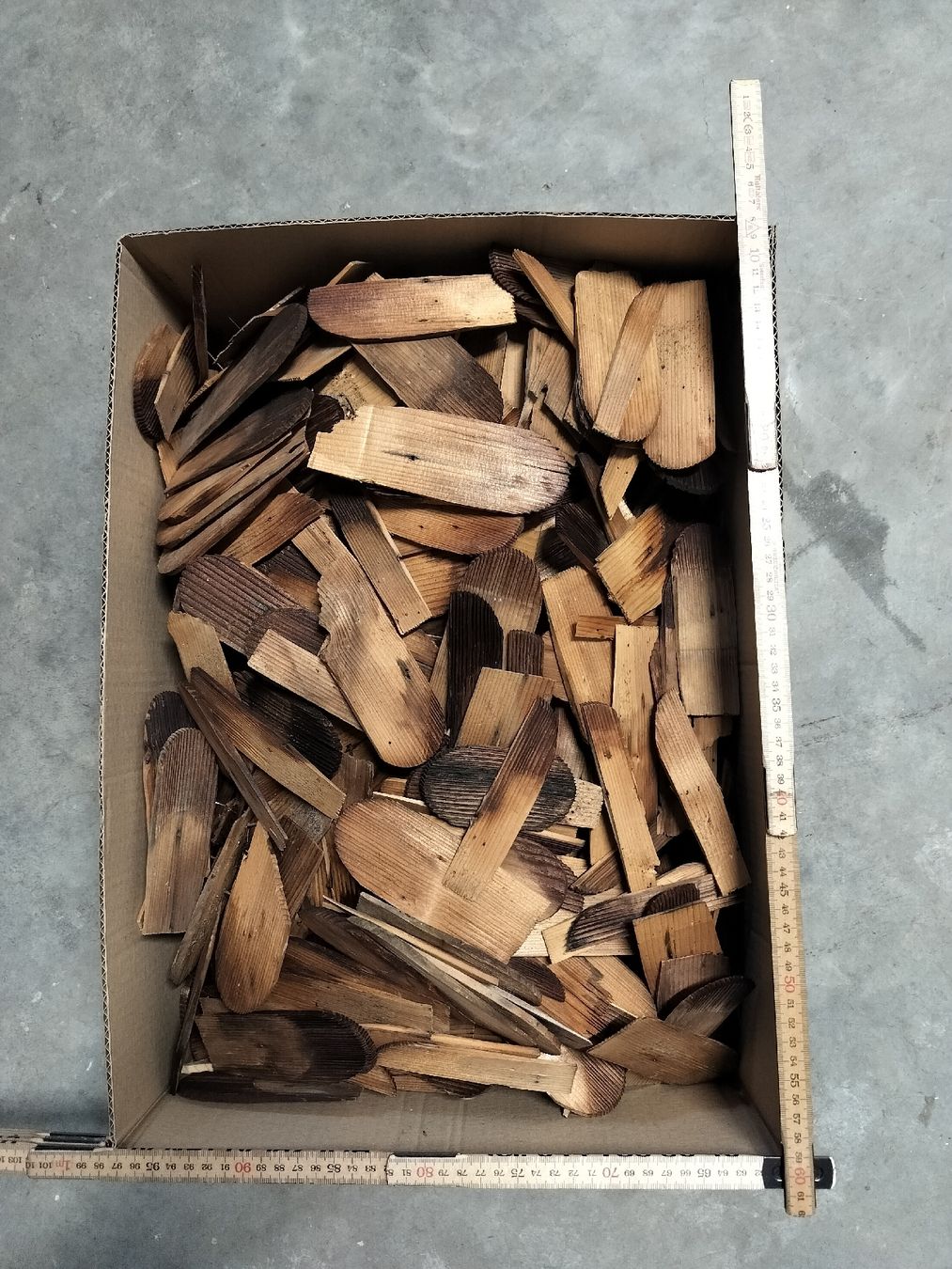 Articoli in legno: Echte Altholz Schindeln – Usato da Alpthal venduto da kar_faes 5