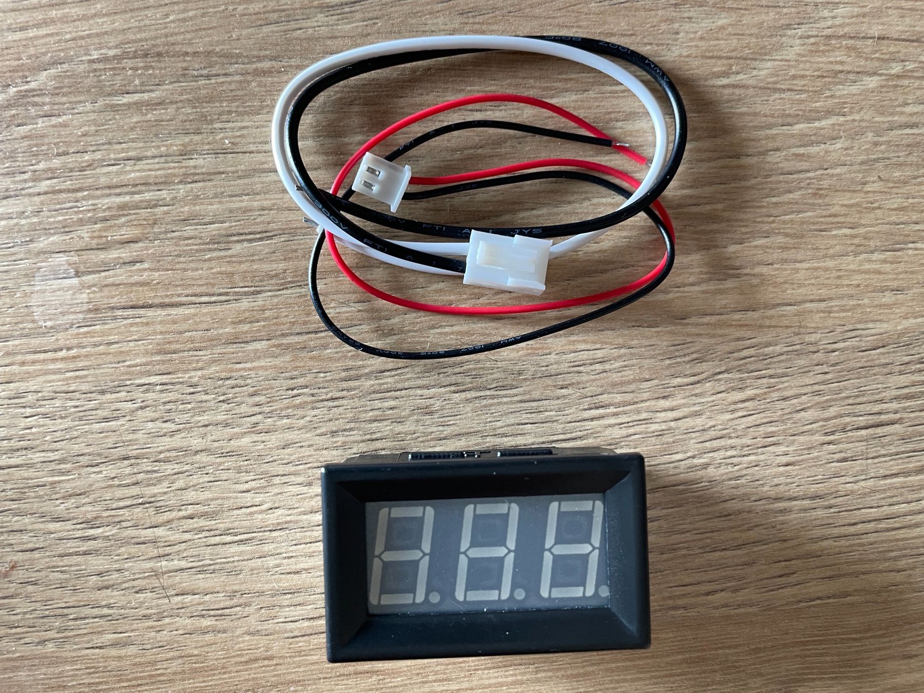 Tutti pezzi di ricambio auto: Ampèremètre 4-30V 10A LED Bleu – Nuovo e nell'imballaggio originale da Denges venduto da Ricautomotive 2