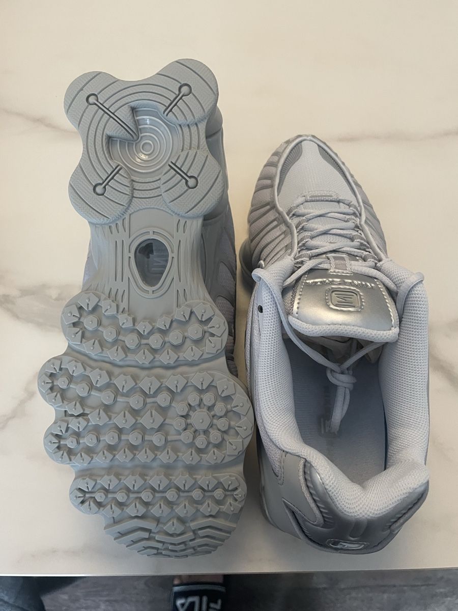 Nike Scarpe da uomo: Nike Shox TL grau  40.5 neu – Nuovo (secondo la descrizione) da Ennetaach venduto da Ustraessle 5