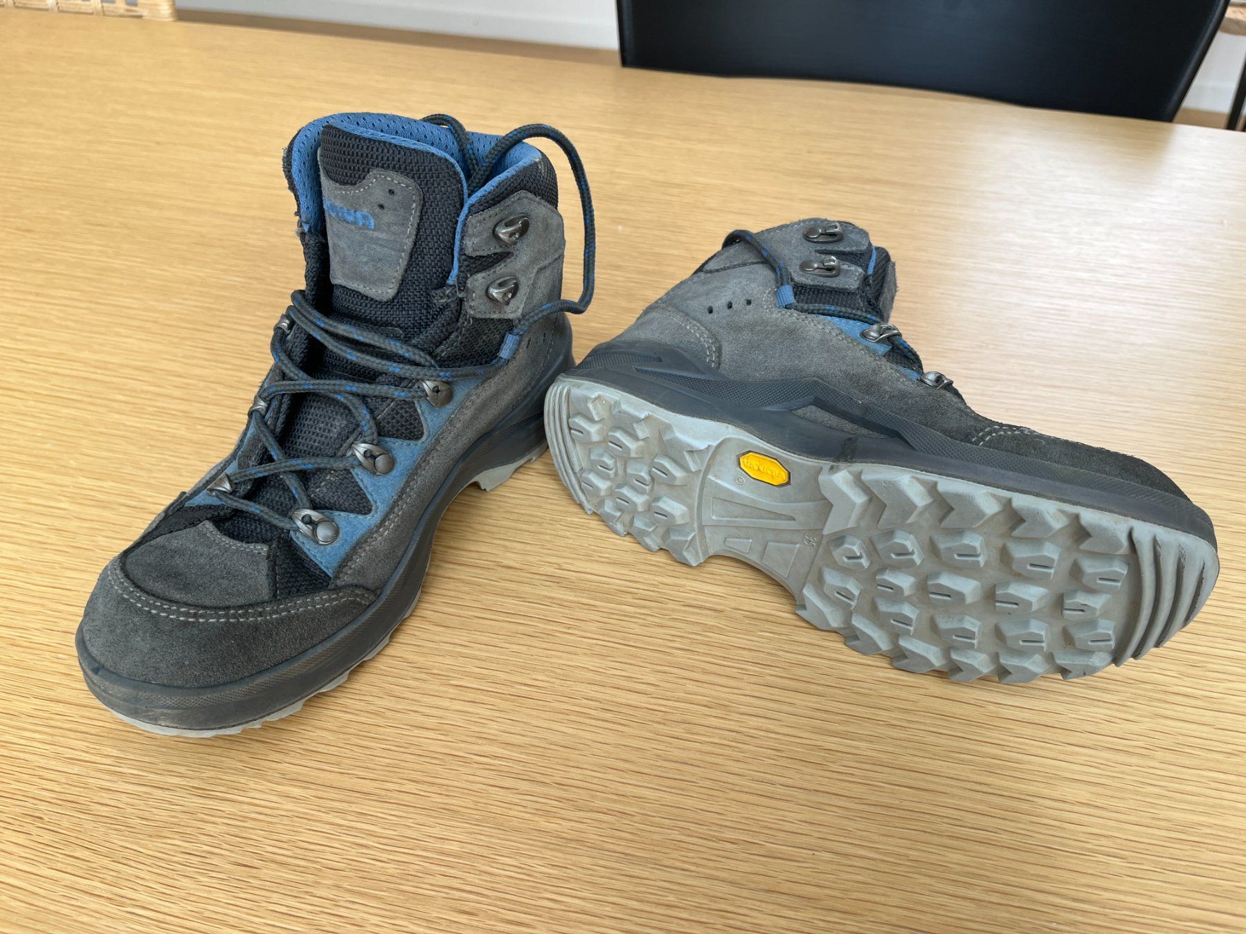 Lowa Scarpe per ragazzi: Wanderschuh, LOWA KODY EVO GTX MID Junior – Usato da St. Gallen venduto da macgyverSG