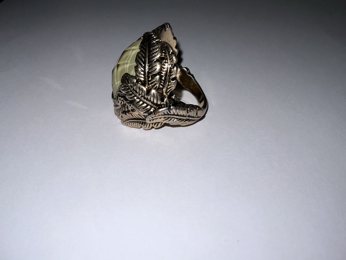 Anelli: Verkaufe ein Goldlook Ring ist Modeschmuck  – Usato da Basel venduto da Ajscha7o1 1