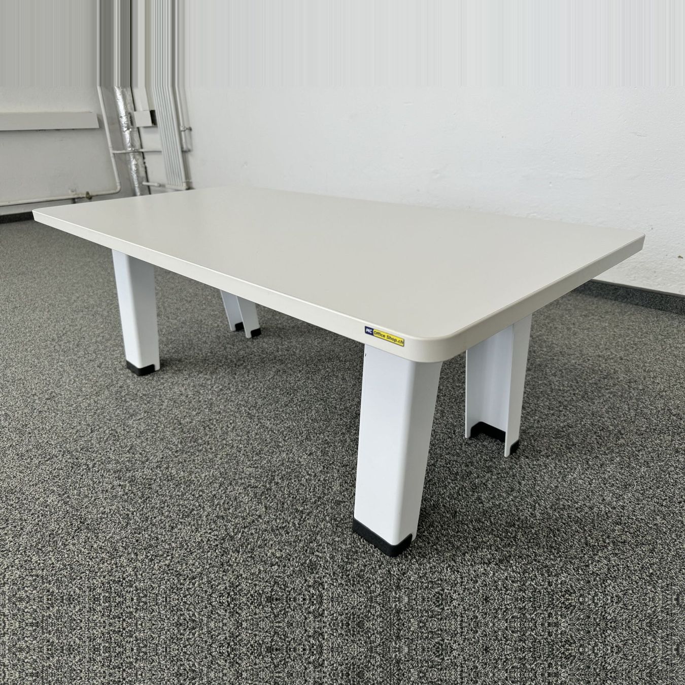 Tavoli: Steelcase B Free Loungetable – Usato da Schönenwerd venduto da mcofficeshop 2