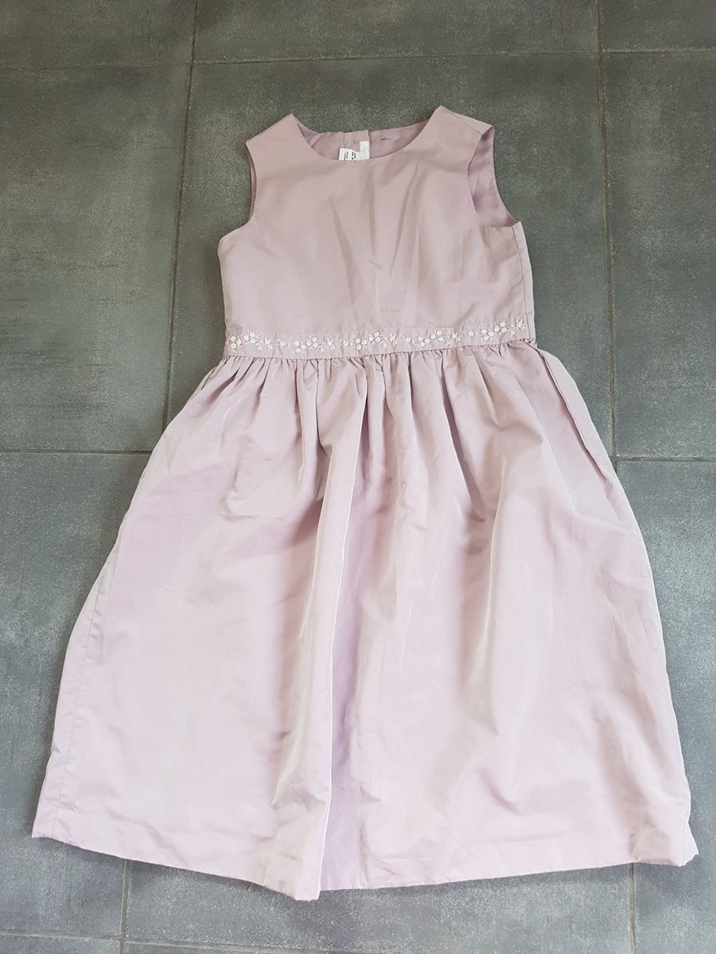 H&M Vestiti & Gonne: Elegantes Kleid von H&M, Grösse 134 – Usato da St.Gallen venduto da dajo0809