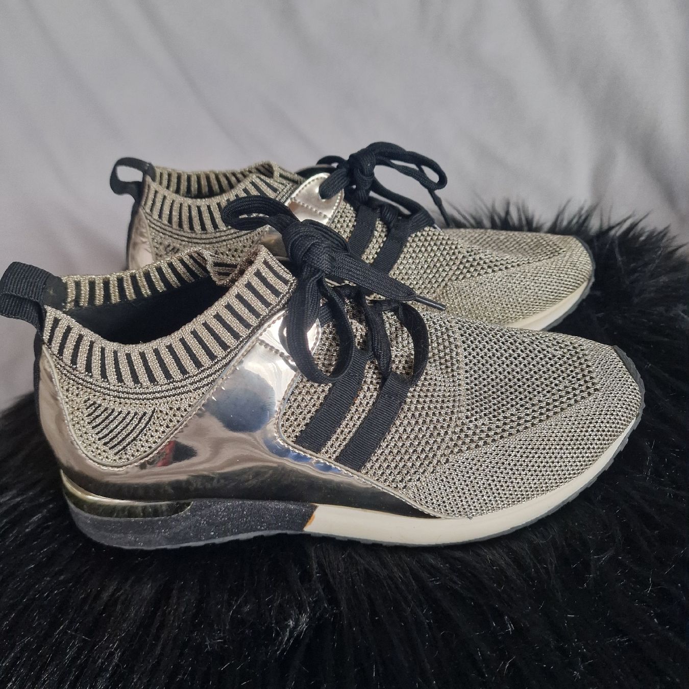 Scarpe da donna: Gioseppo Sneaker Gr. 38 – Gold/Metallic – Usato da Effretikon venduto da 84CK