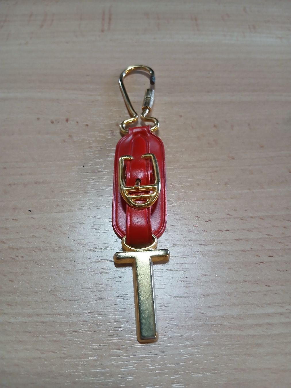 Schlüsselanhänger & - bänder: porte clé  – Neu und originalverpackt aus Vuadens von oiezo