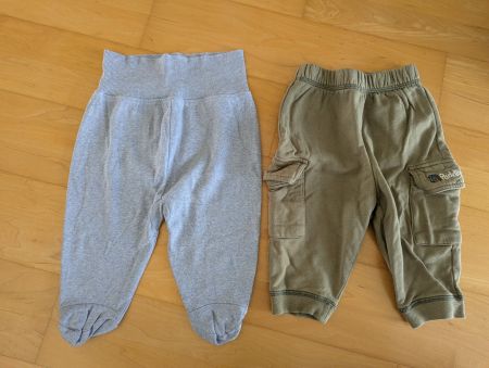 Baby Hosen 2 Stk. Grau/Khaki Grösse 62 gut erhalten