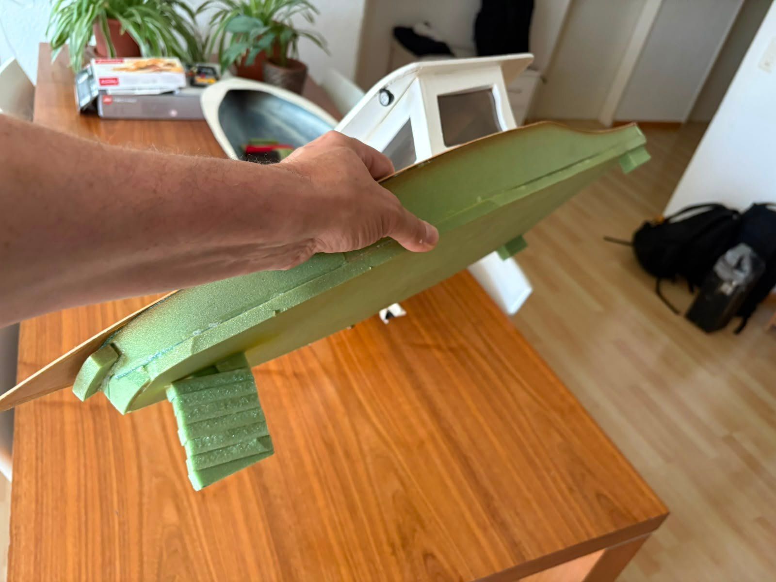 Modellismo RC: Einzigartiges Center-Console RC Boot mit Twin Aussenborder – Usato da Oetwil an der Limmat venduto da Dudel 9