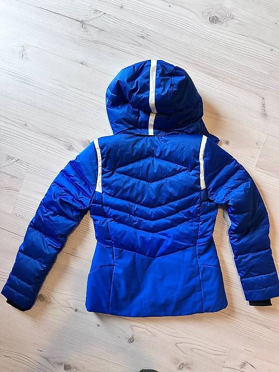 Jacken: Ski Jacke 36/38 – Gebraucht aus Emmetten von out_qjr2 1
