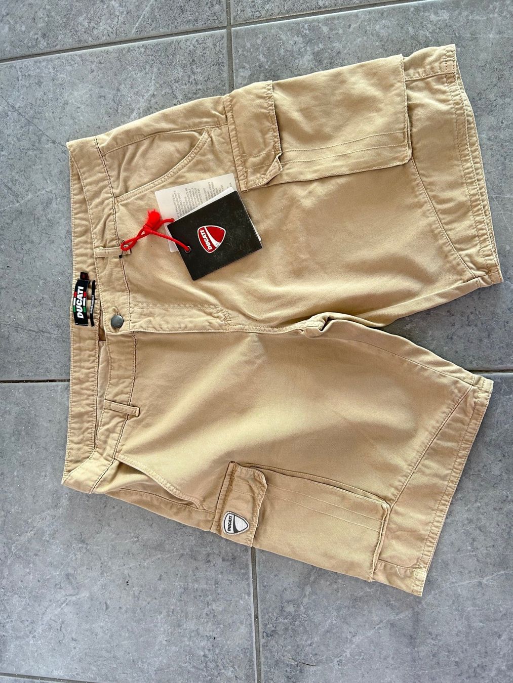Pantaloni: Shorts Ducati Metropolitan Grösse 56 – Nuovo (secondo la descrizione) da Bättwil venduto da paul74