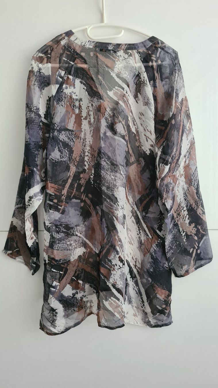 Navyboot Tuniche: NAVYBOOT - 100% Seide, Tunika Bluse, abstrakte Muster, Gr M – Usato da Jona venduto da hen_7fyc 1