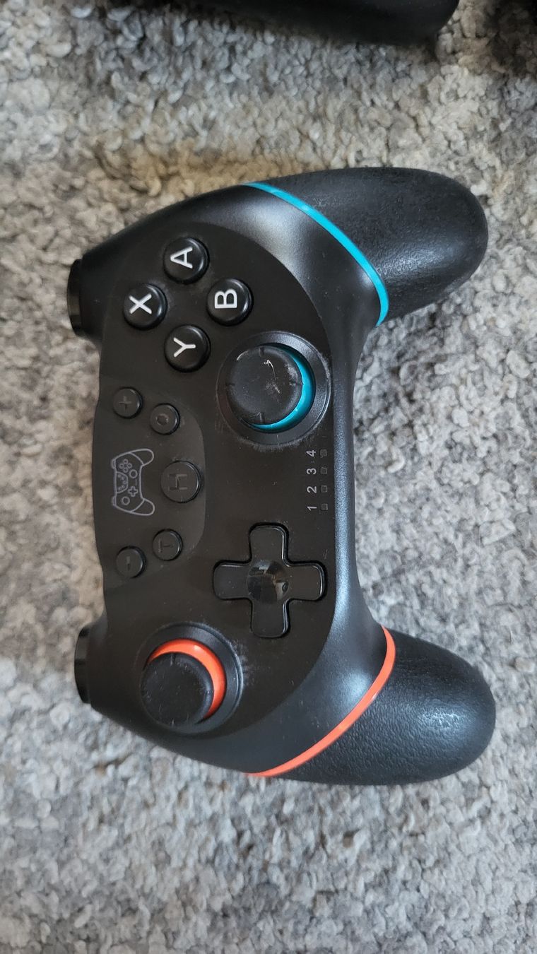 Nintendo Consoles: Nintendo Switch gebraucht – D'occasion à Gundetswil par ist_8hd8 5