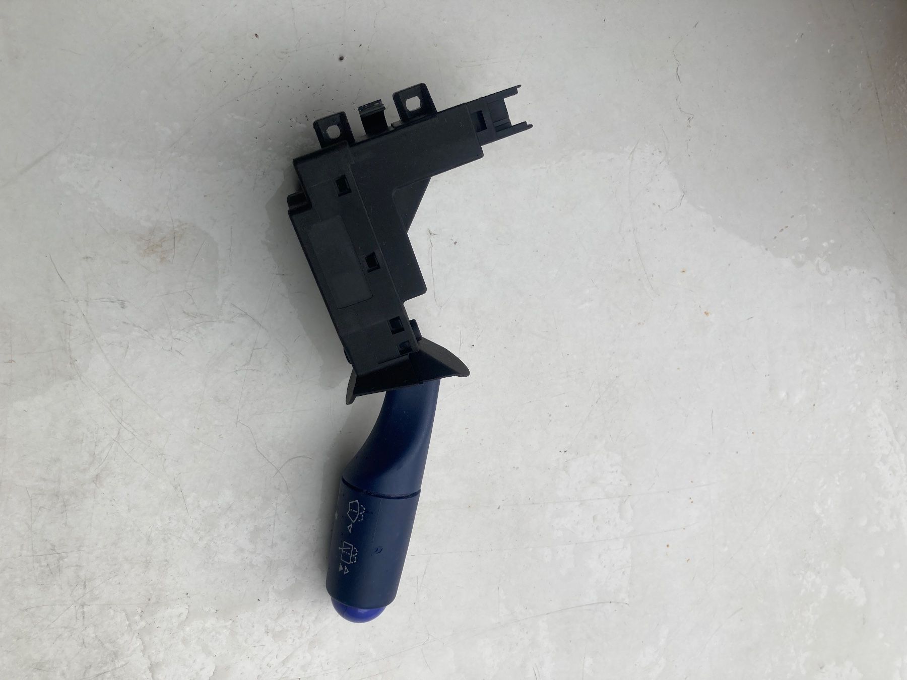 Smart Tutti pezzi di ricambio auto: Smart Fortwo Blinker Hebel – Usato da Dintikon venduto da roed 2