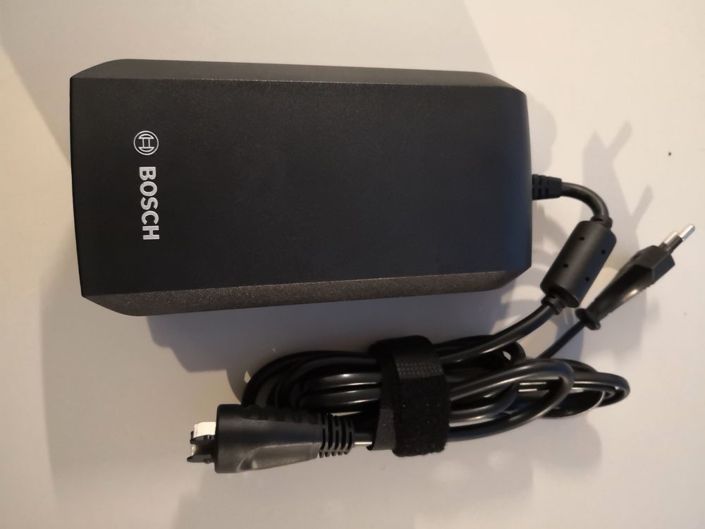 bosch-ebike-battery-charger-36-4-230-kaufen-auf-ricardo