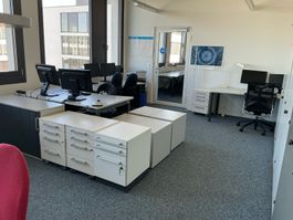 Hochwertige Büromöbel