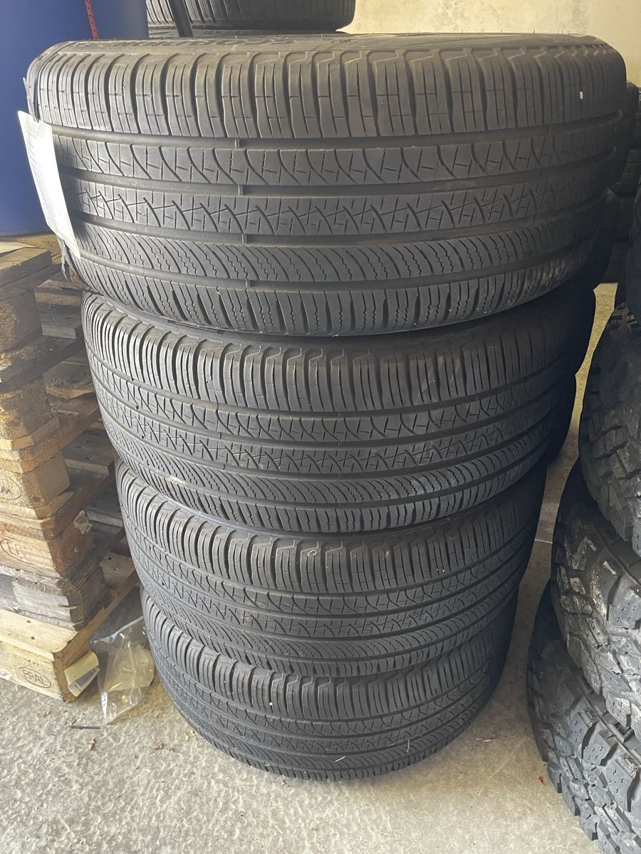 Pneumatici & Ruote complete: Audi Q7 All Season Räder – Usato da Reinach AG venduto da pred1512 3