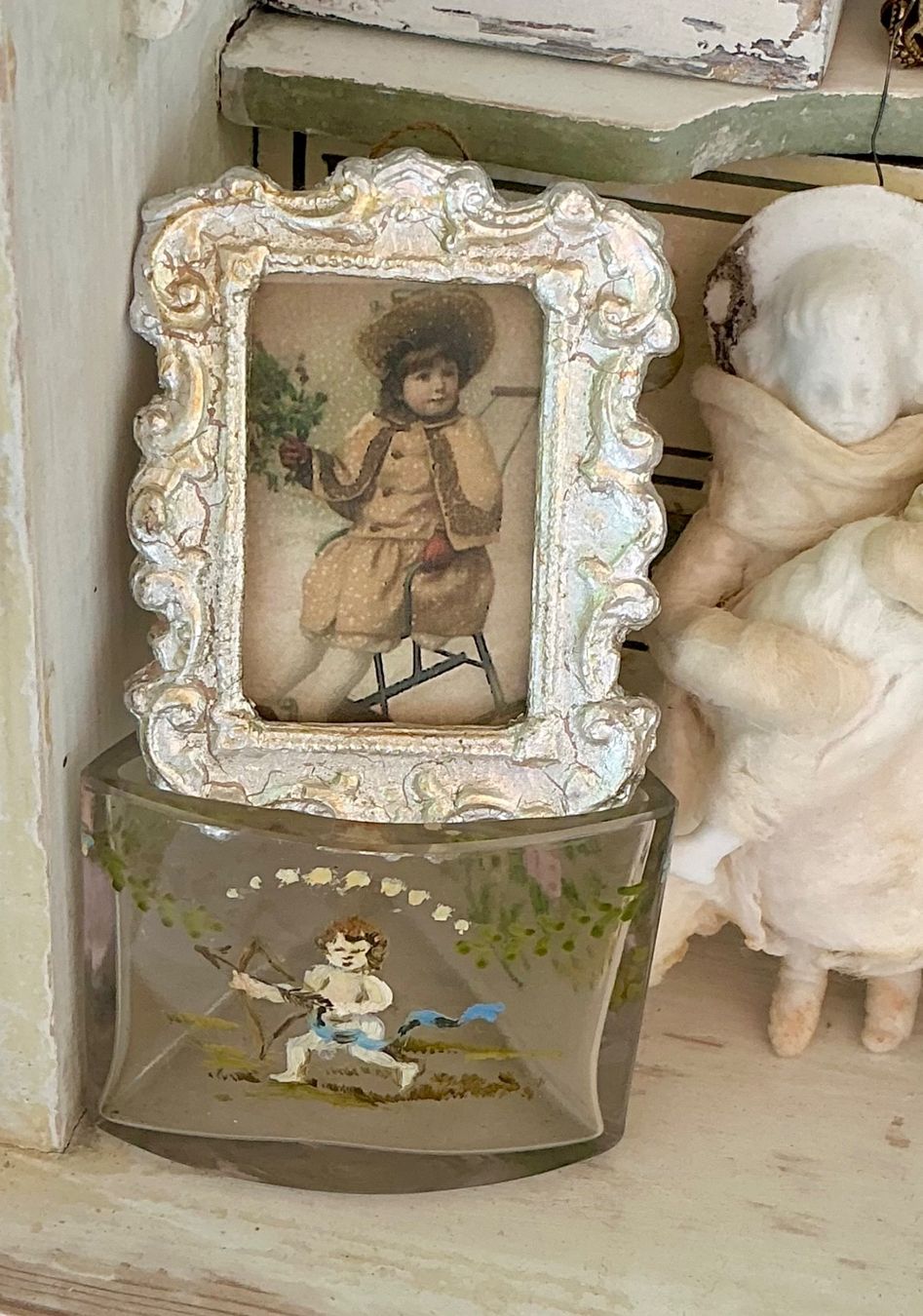 Puppenhäuser & -möbel: ANTIKES PUPPENSTUBENBILDCHEN – Gebraucht aus Zell LU von Silvermemory