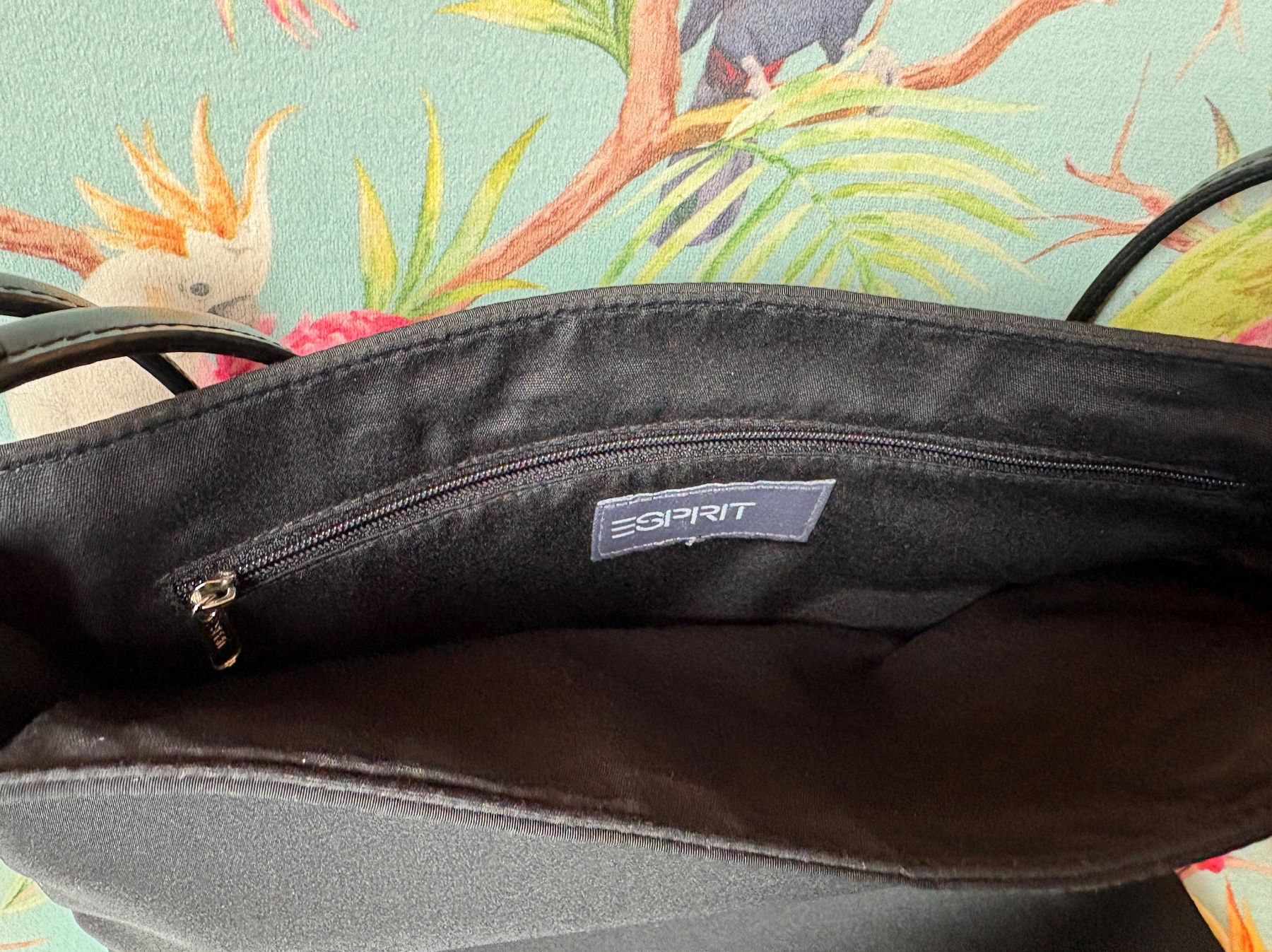 Esprit Borse da donna: Elegante Handtasche schwarz ESPRIT – Usato da Uster venduto da pri_6r68 5