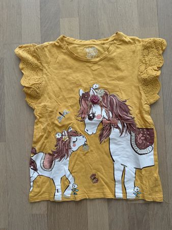 Mädchen T-Shirt gelb Grösse 134 Einhorn Motiv Zustand gut