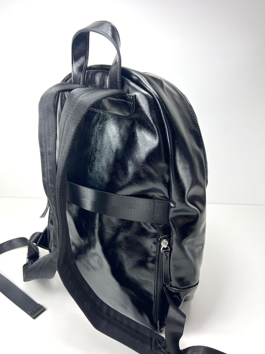 Guess Zaini: GUESS Compact Solid Rucksack (Schwarz) – Usato da Zürich venduto da Arche_Brockenhaus 2